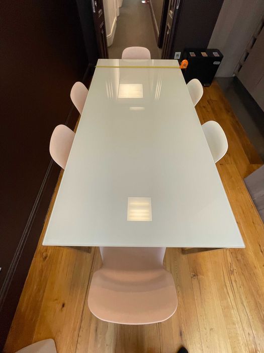 Conjunto mesa e cadeiras