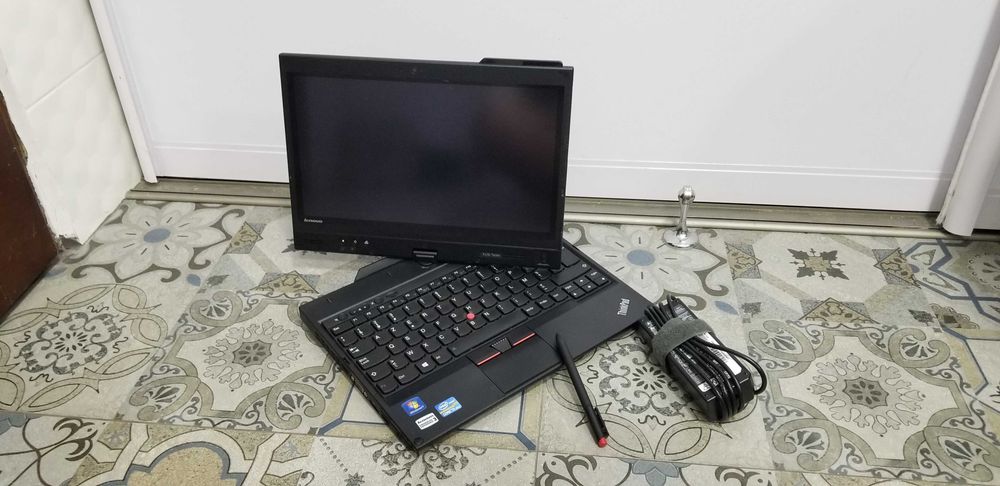 Ноутбук Lenovo Tablet ThinkPad x230 I5-3320 m/4 Gb Сенсорний екран