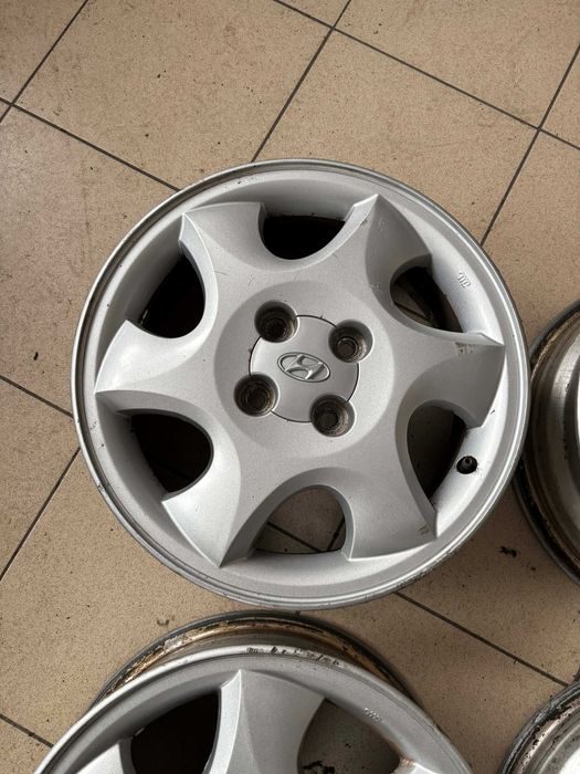 Felgi Alu Hyundai Getz R15 4x100 ładny stan