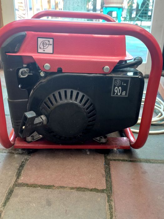 генератор почти новый