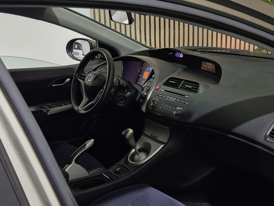 Honda Civic 1.8 - 98.000KM | GARANTIA | 140CV - Executive