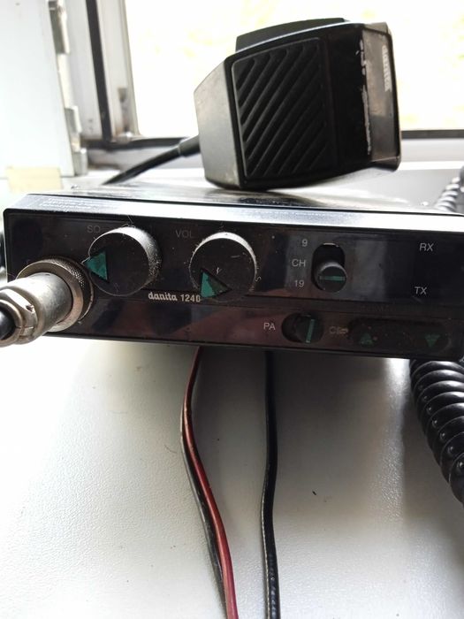 Продам 2 радиостанции danita автомобильные вместе с антеннами.