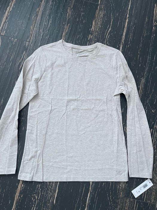 Calvin Klein Performance. Лонгслив молочного цвета  коттон р М