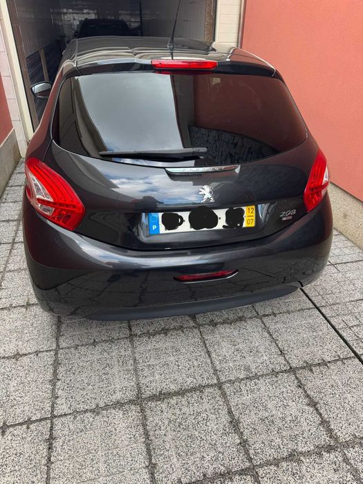 Peugeot 208 1.6 HDi – Económico e Fiável | 2012