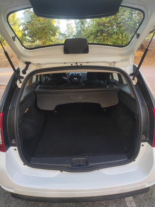 Dacia Logan 1.5 DCI Mcv nacional diesel — photo 4