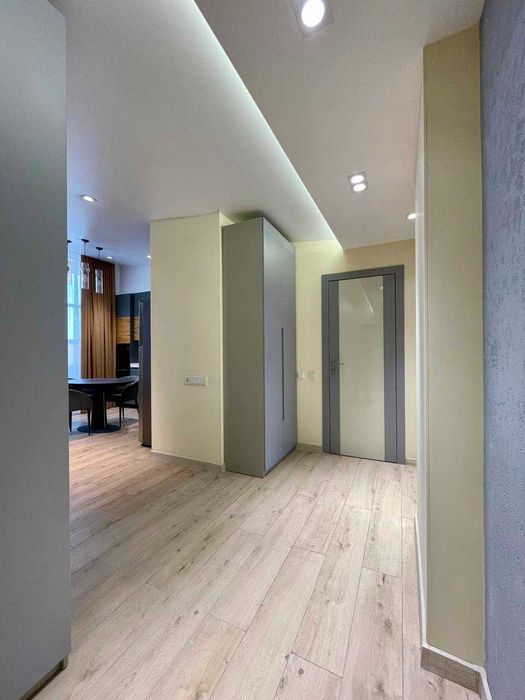 Продам пентхаус з РЕМОНТОМ. 3 кімнати. Газ. 2 ТЕРАСИ. ЖК На Прорізній