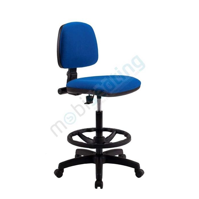 CADEIRAS ALTAS / ESTIRADOR RODADAS