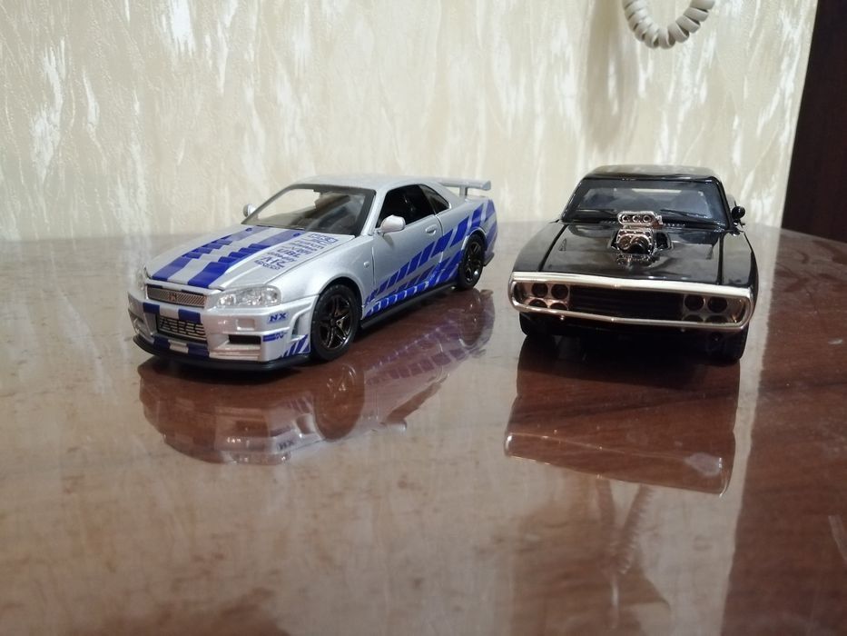 Моделька Dodge Challenger,Nissan GTR34 Skyline, Porsche 911,Bugatti
