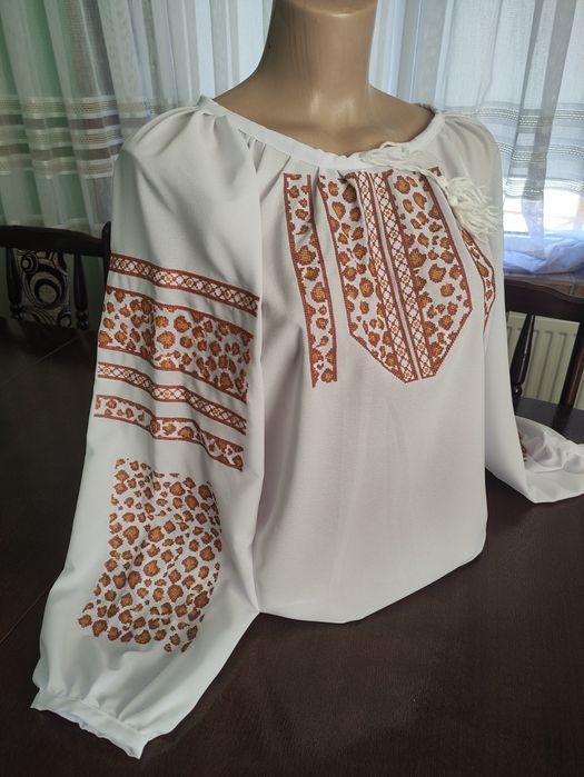 Стильні Вишиванки