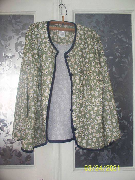 Новые блузки - 4 шт, разный размер и цвет