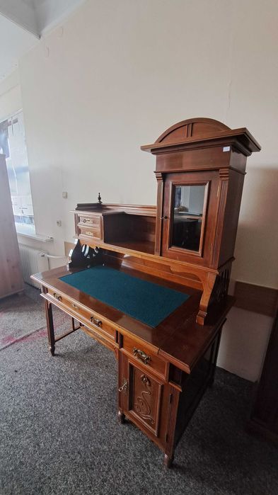 Drewniane biurko z nadstawką – styl klasyczny, piękne detale (409)