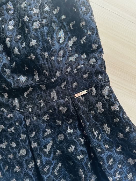 Granatowa Sukienka Guess w panterkę bez ramiączek rozmiar XS