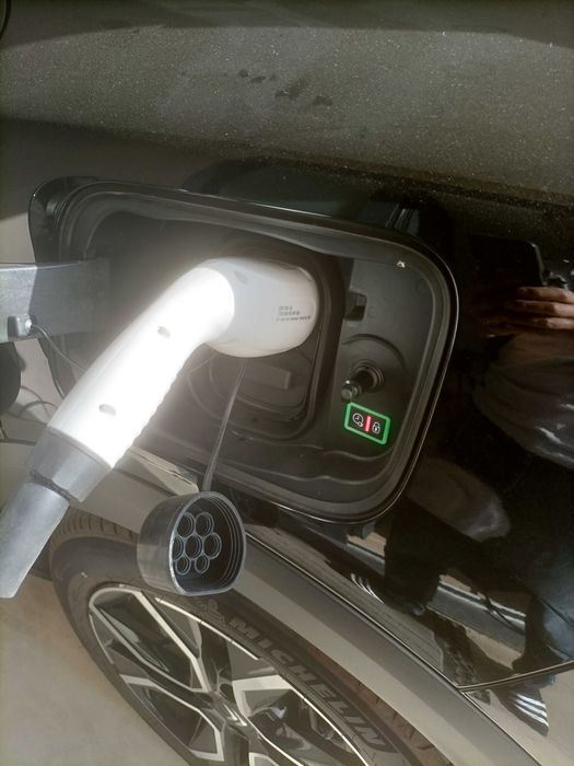 Carregador para carro, novo com garantia.