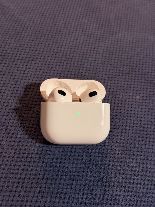 Apple AirPods 3