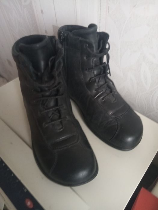 Ботинки  берцы  кожаные теплые с высокой шнуровкой р39,ст25,5см