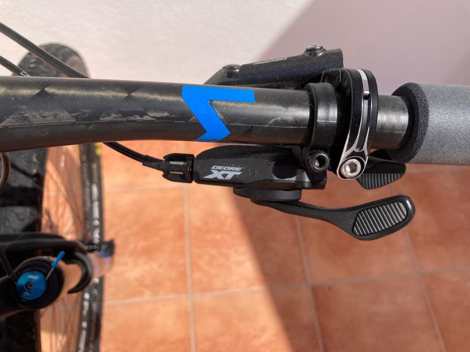 Bicicleta Cube Carbono