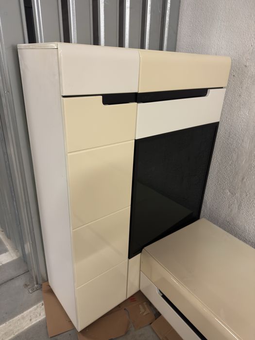 Komoda szafka słupek z licznymi szufladami kolor kawowy Zestaw Mebli