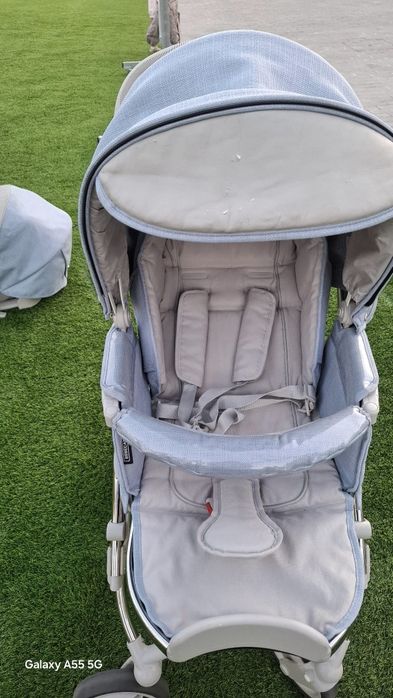 Vendo carrinho de bebé e acessórios completo