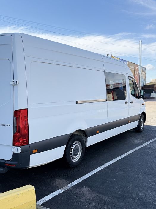 Mercedes-Benz Sprinter 907