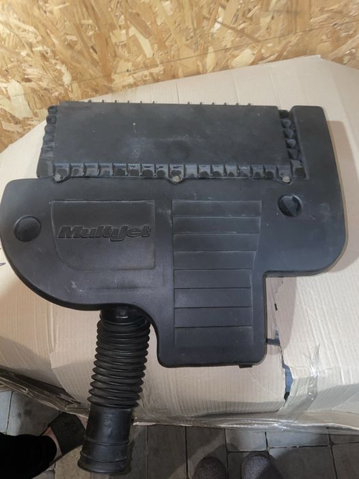 СРОЧНО!!!Корпус повітряного фільтра для двигуна Fiat