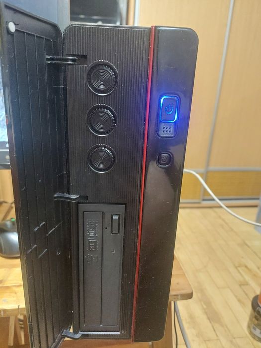 Мини компьютер с монитором Lenovo