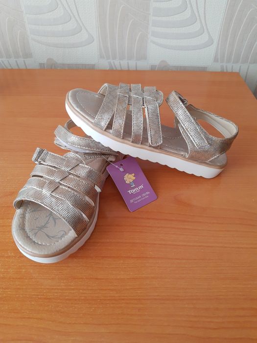 Босоножки на девочку