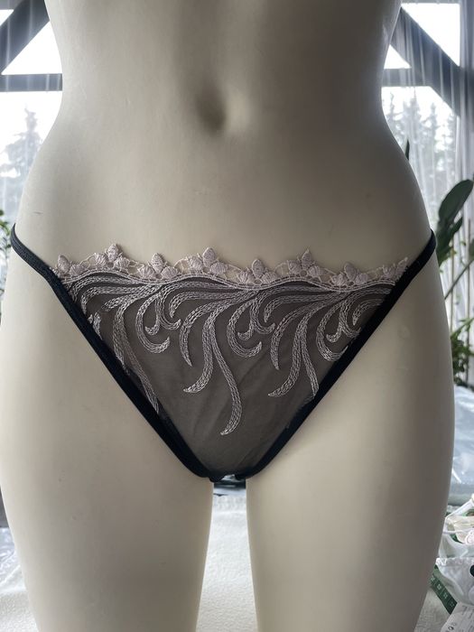 Stringi 537 rozm S,M,L (88)