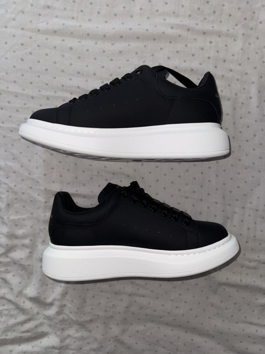 Alexander McQueen 42