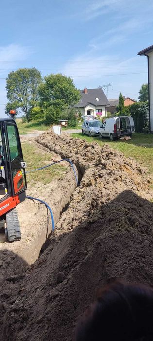 Usługi minikoparką minikoparka prace ziemne wykopy