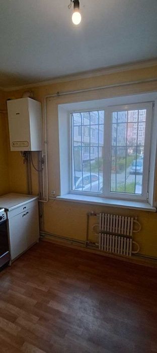 Продам 3-комнат. квартиру на Левом берегу, 5 м. АГО. Наличные.