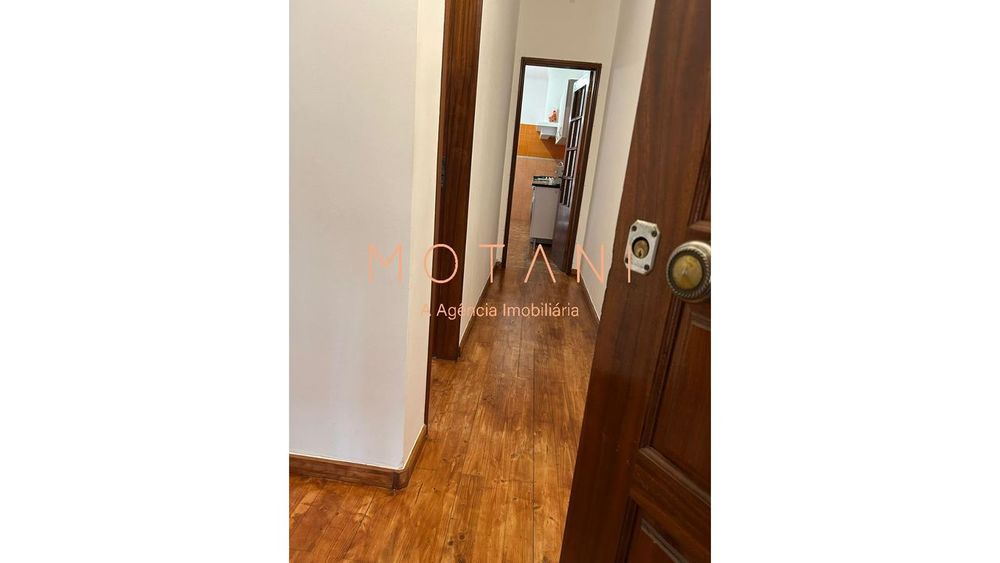 T1  Baixa da Banheira