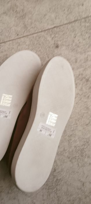 Sapatilhas castanhas