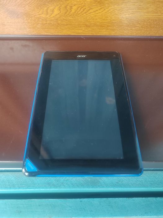 Tablet ACER Iconia B1 uszkodzony