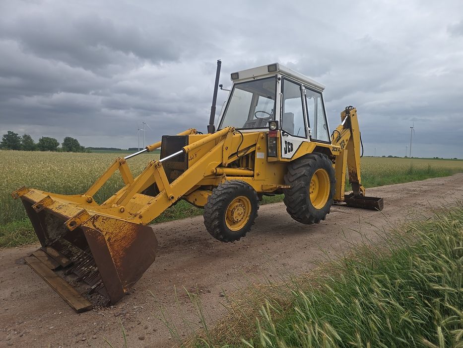 Koparkoładowarka JCB 4x4