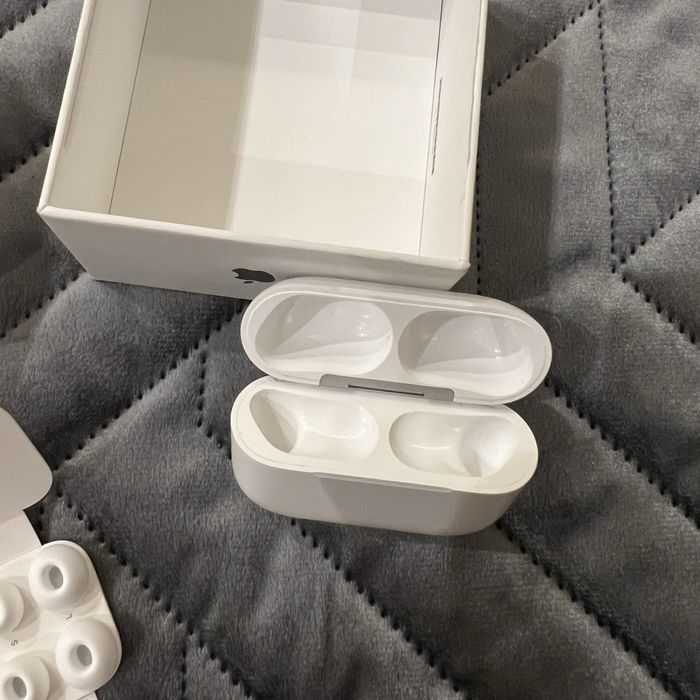 Apple Air Pods Pro 3 Semi-Novos