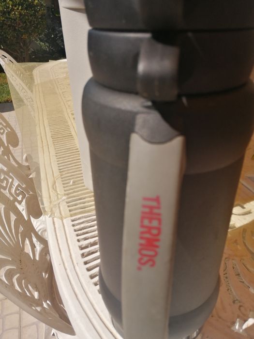 Garrafa Térmica para líquidos quentes ou frios