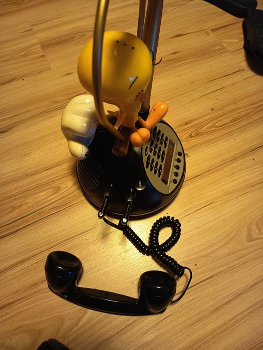 Telefon stacjonarny Tweety budzik radio AM/FM Looney Toons