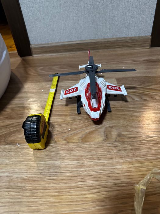 Іграшки. Машинки .  Гелікоптер.Б/у
