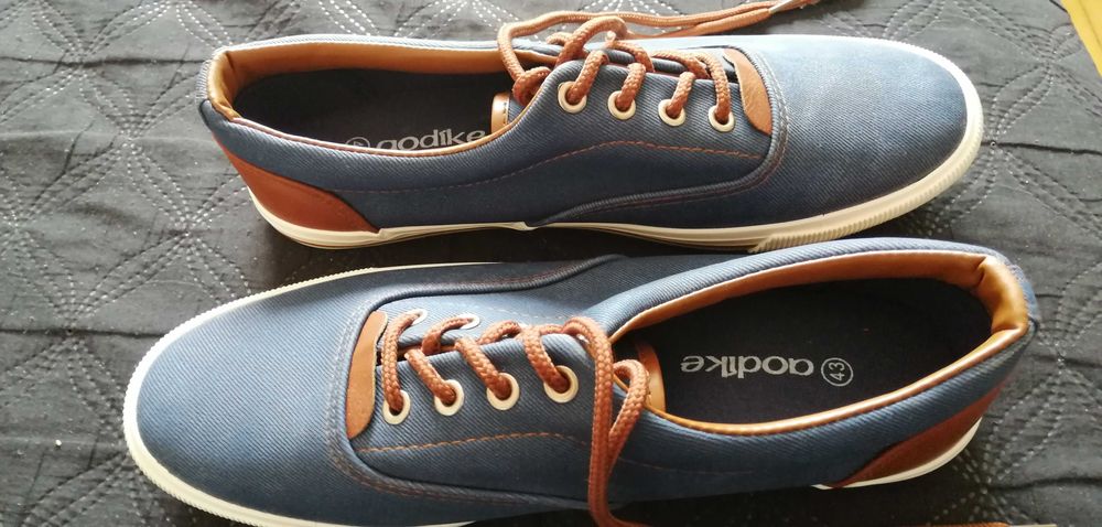 Trampki r. 43 nowe, aodike