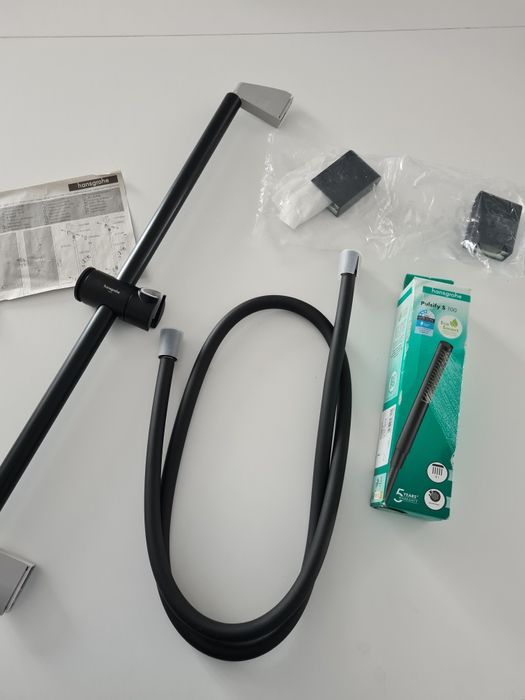 Zestaw prysznicowy Hansgrohe czarny