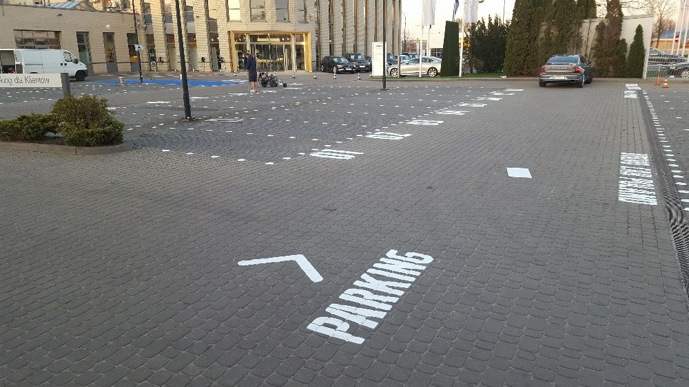 Malowanie pasów, linii, parkingów, garażów, hal / Oznakowanie POZIOME