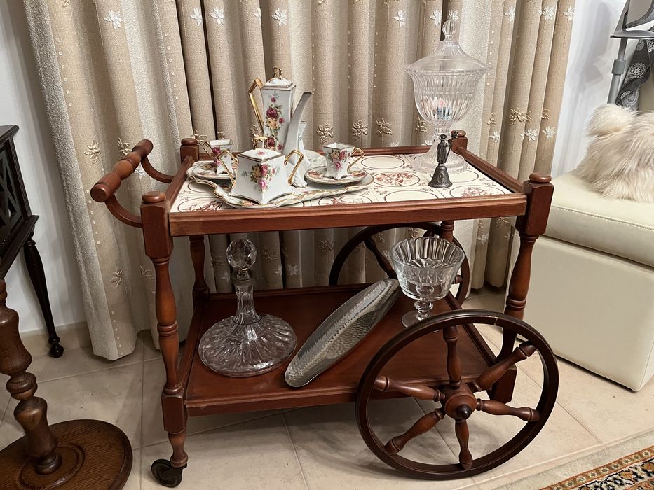 Várias Peças decorativas e candeeiros