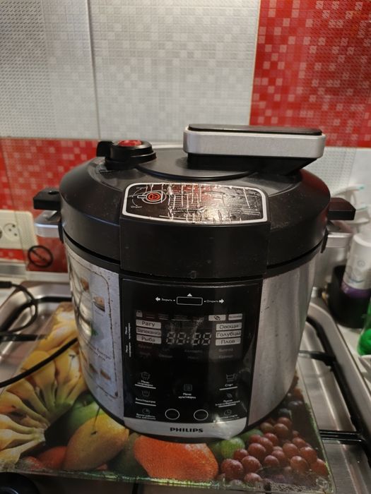 Мультиварка--скороварка Philips HD 2178/03
1000w.
Робоча, в ре