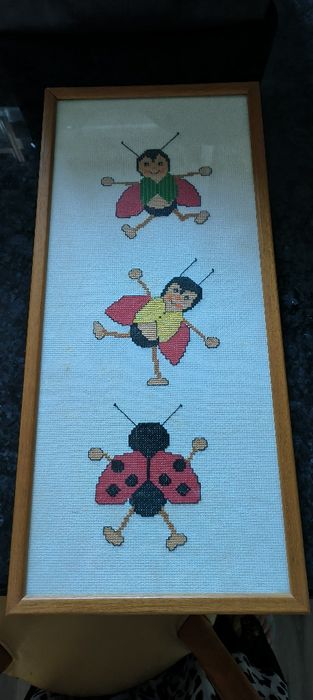 Quadro em ponto de cruz joaninhas