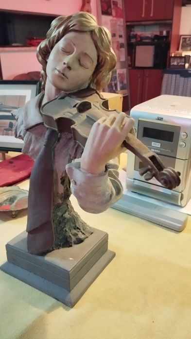 Miniatura violino estilo moderno com Busto