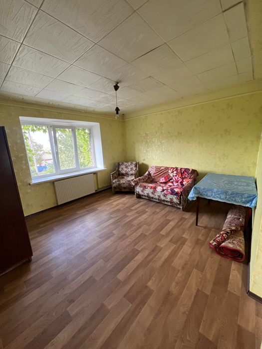 Продаж квартири з землею - Кошманівка