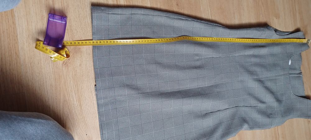 Sukienka bez rękawów