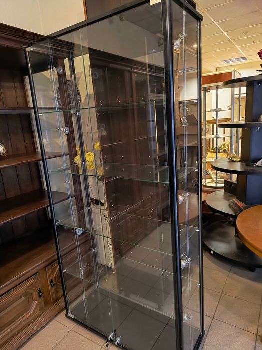 Sprzedam witryny/gabloty ekspozycyjne