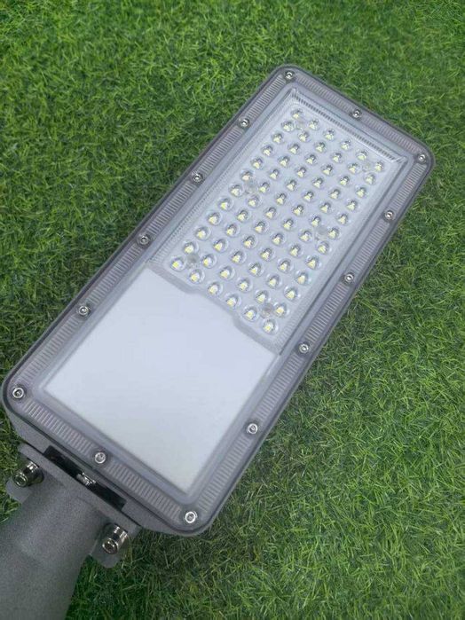 Потужний вуличний LED ліхтар прожектор 200W 220V Алюміній день/ніч