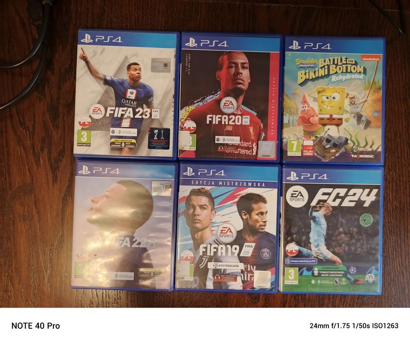 Sprzedam PS4 Pro